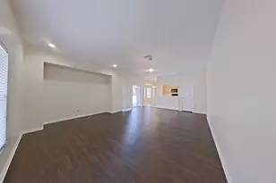 902 Henley Cir, Davenport, FL 33896 - Photo 5