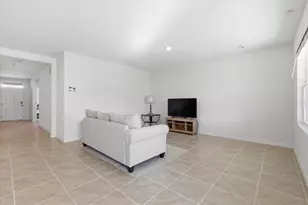 3669 Rory Oak Cir, Apopka, FL 32703 - Photo 5