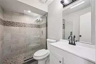 6525 Coral Cove Dr, Orlando, FL 32818 - Photo 17