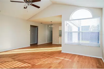 7610 Pacific Heights Circle, Orlando, FL 32835 - Photo 3