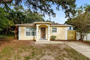 2050 14th St S, Saint Petersburg, FL 33705 - Photo 1