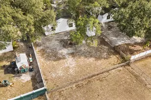 809 Talladega St, Leesburg, FL 34748 - Photo 9