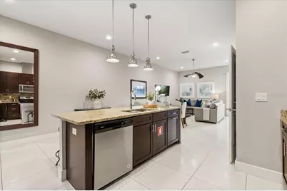 2637 Sunrise Shores Drive, Kissimmee, FL 34747 - Photo 7