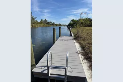 3113 Diplomat Parkway W, Cape Coral, FL 33993 - Photo 7