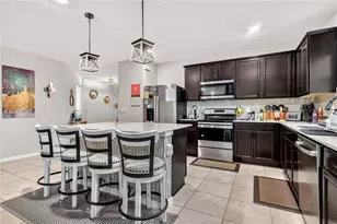 906 Swaying Sawgrass Ave, Ruskin, FL 33570 - Photo 9