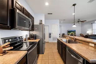 1701 Strathmore Cir, Mount Dora, FL 32757 - Photo 9