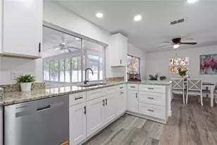 5923 Stratton Ln, Orlando, FL 32808 - Photo 9