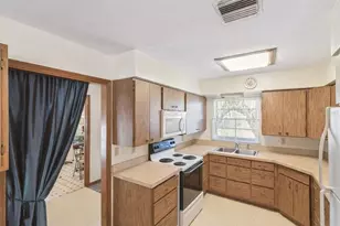 301 Shady Woods Rd, Geneva, FL 32732 - Photo 7