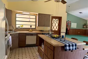 301 Shady Woods Rd, Geneva, FL 32732 - Photo 7