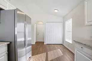 914 Stallion Way, Valrico, FL 33594 - Photo 11