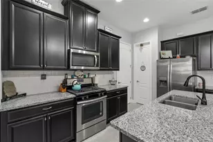 2437 Yellow Brick Rd, Saint Cloud, FL 34772 - Photo 9