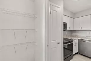 236 Afton Square, Altamonte Springs, FL 32714 - Photo 15