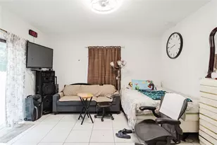 810 NW 112th St, Miami, FL 33168 - Photo 33