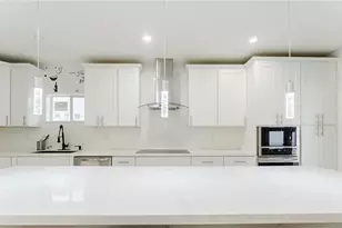 810 NW 112th St, Miami, FL 33168 - Photo 17