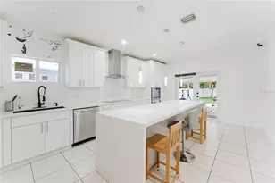 810 NW 112th St, Miami, FL 33168 - Photo 13