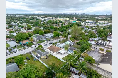 810 NW 112th Street, Miami, FL 33168 - Photo 39