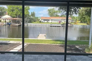 26625 Bimini Dr, Tavares, FL 32778 - Photo 3