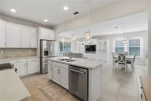 8585 Dufferin Ln, Orlando, FL 32832 - Photo 15