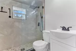 2121 Woodland Dr, Apopka, FL 32703 - Photo 11