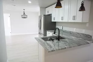 7811 Bay Cedar Dr, Orlando, FL 32835 - Photo 7