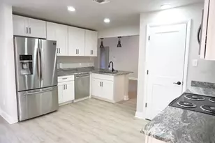 7811 Bay Cedar Dr, Orlando, FL 32835 - Photo 5