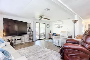 812 Swallow Ln, Osteen, FL 32764 - Photo 17