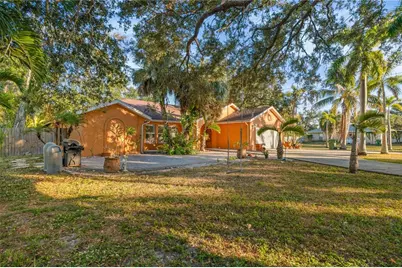 619 29th Street E, Bradenton, FL 34208 - Photo 7