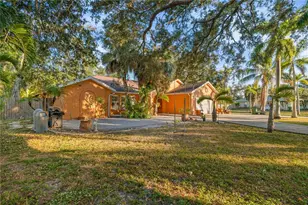 619 29th St E, Bradenton, FL 34208 - Photo 7