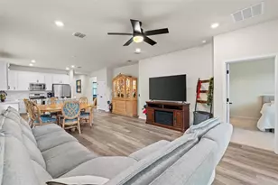 13615 Splashing Isla Dr, Winter Garden, FL 34787 - Photo 17