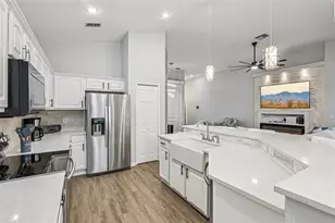 221 Westmoreland Cir, Kissimmee, FL 34744 - Photo 11