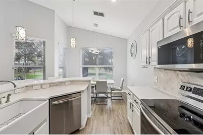 221 Westmoreland Circle, Kissimmee, FL 34744 - Photo 9