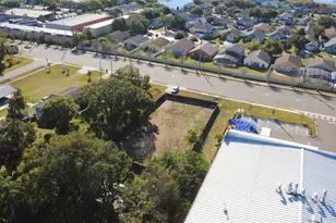 303 E Lancaster, Orlando, FL 32809 - Photo 3