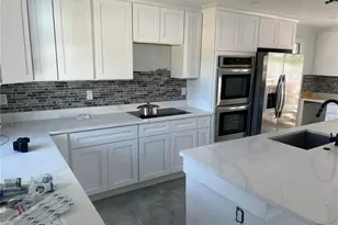 1736 Colorado Ave NE, Saint Petersburg, FL 33703 - Photo 11