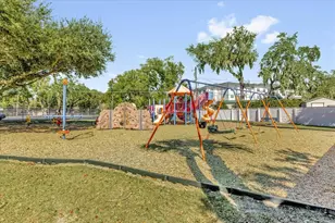 1099 NE Leeway, Orlando, FL 32810 - Photo 27