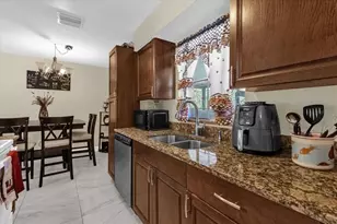 1099 NE Leeway, Orlando, FL 32810 - Photo 11