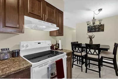 1099 NE Leeway, Orlando, FL 32810 - Photo 9