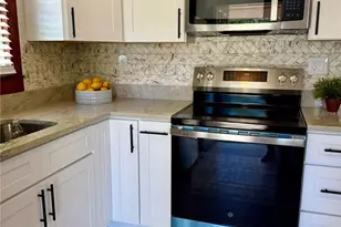 333 S Grove St, Eustis, FL 32726 - Photo 5