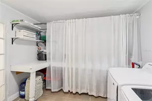 1111 N Palmetto Cir, Eustis, FL 32726 - Photo 17