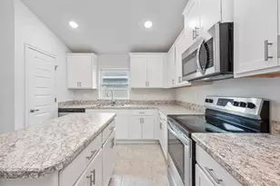 1130 Berry Ln, Davenport, FL 33837 - Photo 9