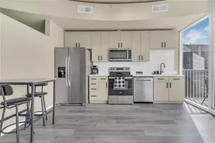 155 S Court Ave, Orlando, FL 32801 - Photo 9