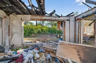 2706 East 15th Street, Lehigh Acres, FL 33972 - Photo 11