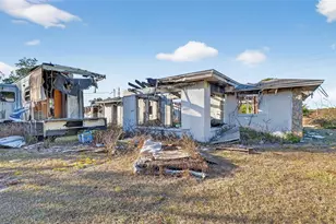 2706 East 15th Street, Lehigh Acres, FL 33972 - Photo 13