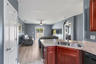 1108 Brenton Manor Dr, Winter Haven, FL 33881 - Photo 7