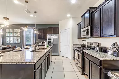 6070 Broad Oak Drive, Davenport, FL 33837 - Photo 5