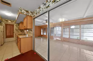 310 SE Calmoso Dr, Port Saint Lucie, FL 34983 - Photo 13