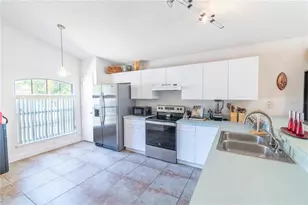 5501 Chatham Woods Ct, Orlando, FL 32808 - Photo 3
