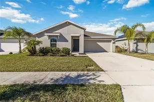 292 Pineywoods St, Saint Cloud, FL 34772 - Photo 1