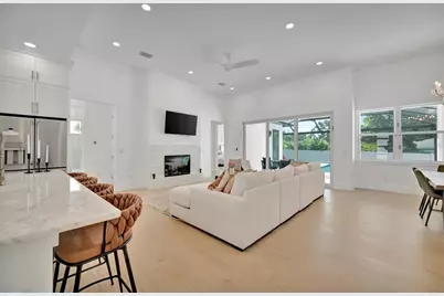 916 Highland Street, Sarasota, FL 34234 - Photo 9