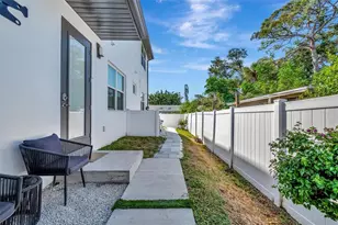 916 Highland St, Sarasota, FL 34234 - Photo 41