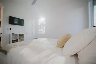 916 Highland St, Sarasota, FL 34234 - Photo 29